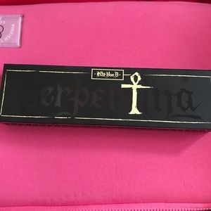 Kat Von D Serpentina Palette